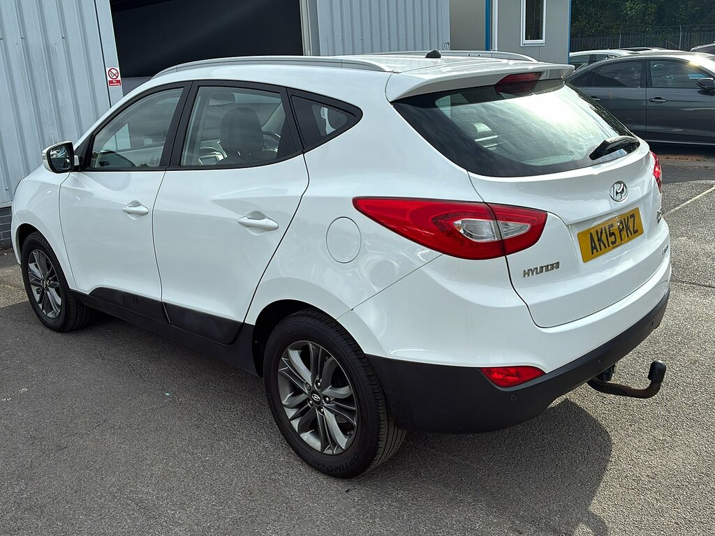 Hyundai Ix35 Crdi Se White #3