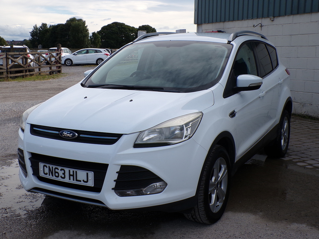 Ford Kuga 2.0 Tdci Titanium Suv Awd Euro 5 Black #4