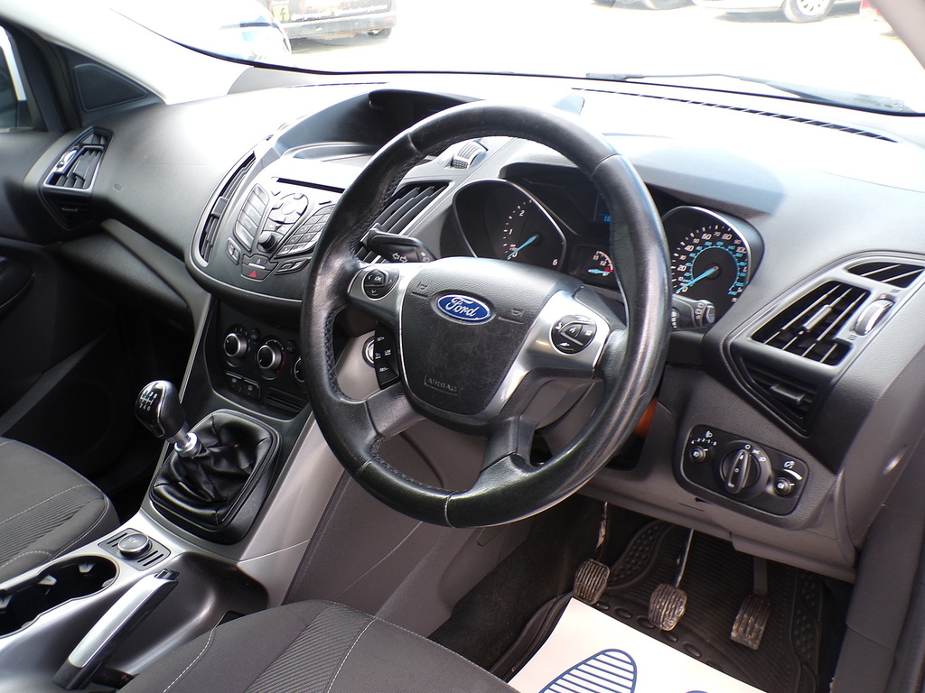 Ford Kuga 2.0 Tdci Titanium Suv Awd Euro 5 Black #12