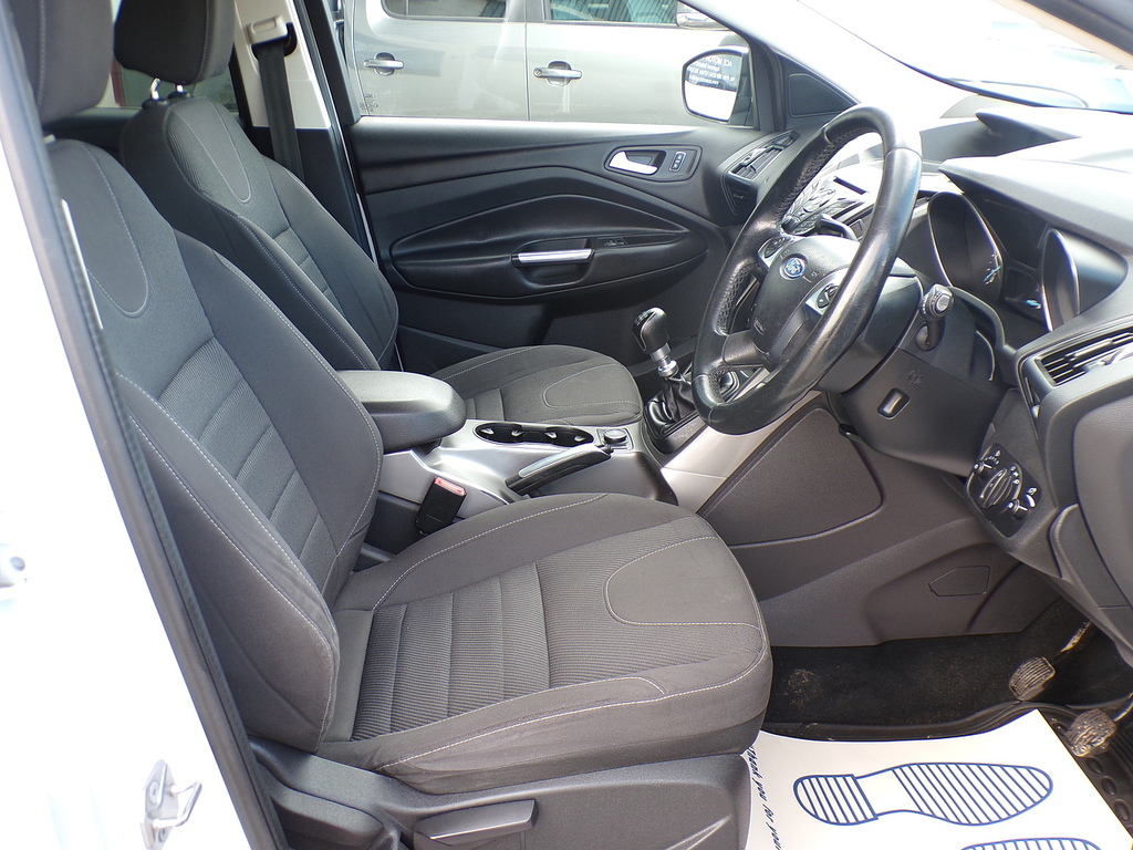 Ford Kuga 2.0 Tdci Titanium Suv Awd Euro 5 Black #11