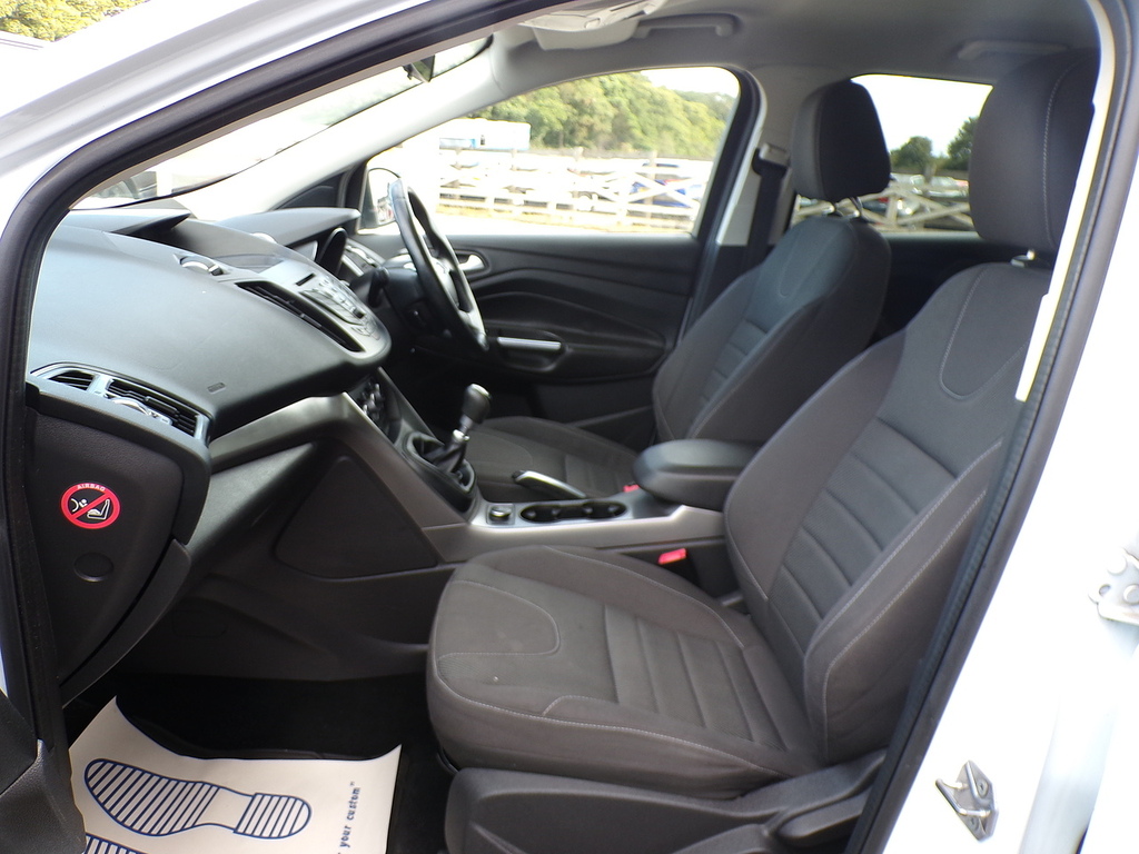 Ford Kuga 2.0 Tdci Titanium Suv Awd Euro 5 Black #14