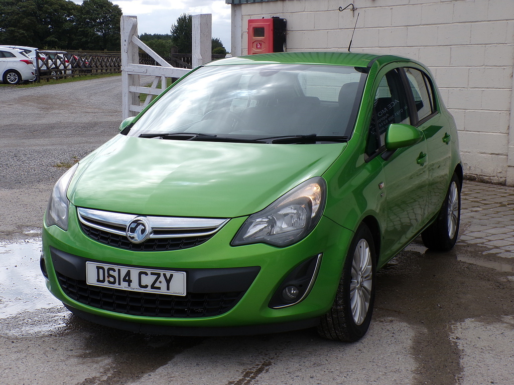 Vauxhall Corsa Se DS14CZY Green #3