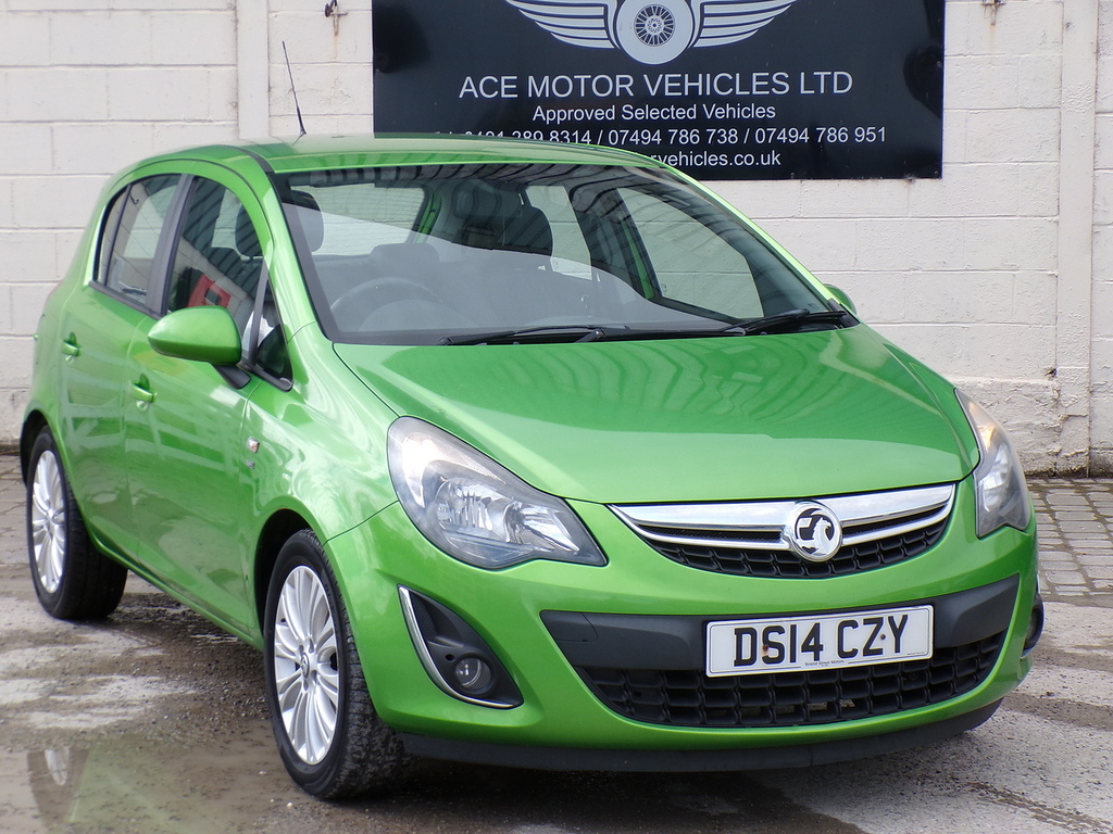 Vauxhall Corsa Se DS14CZY Green