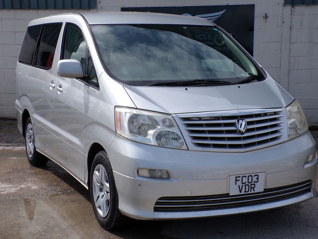 Toyota Alphard Mpv Silver