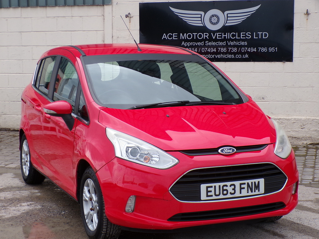 Ford B-Max Zetec Red