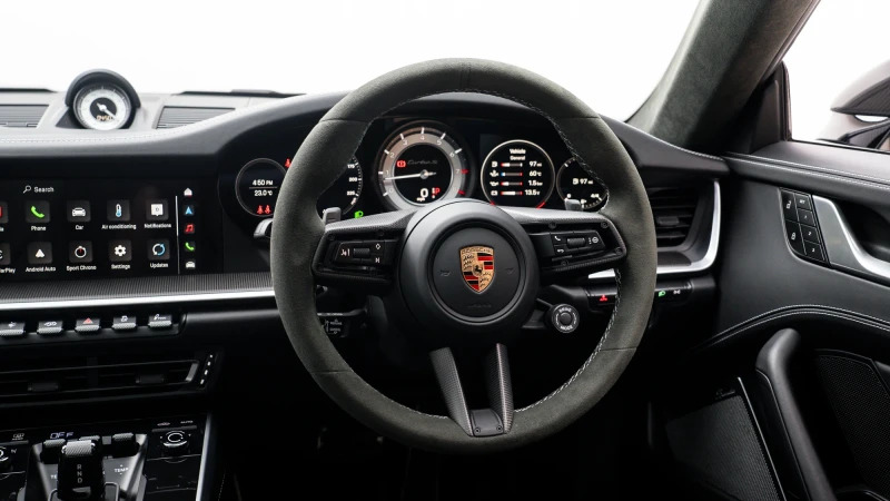 Porsche 911 Carrera 4 Gts Hev S-a 2024 Green #9