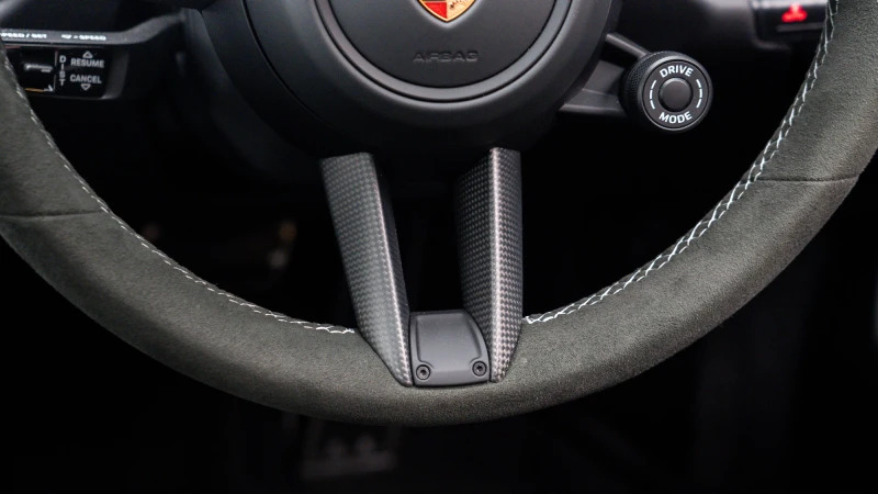 Porsche 911 Carrera 4 Gts Hev S-a 2024 Green #12