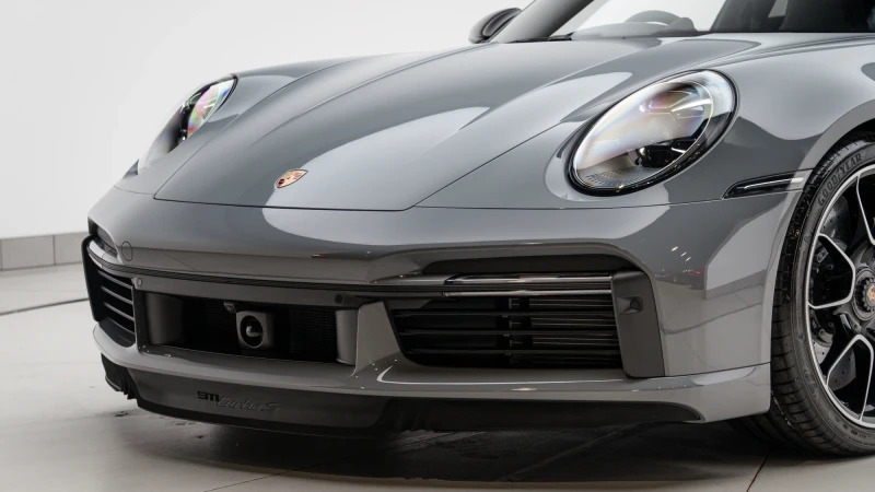 Porsche 911 Carrera 4 Gts Hev S-a 2024 Green #48