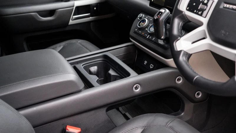 Land Rover Defender 110 3.0 D300 Hard Top X-dynamic Hse Grey #24