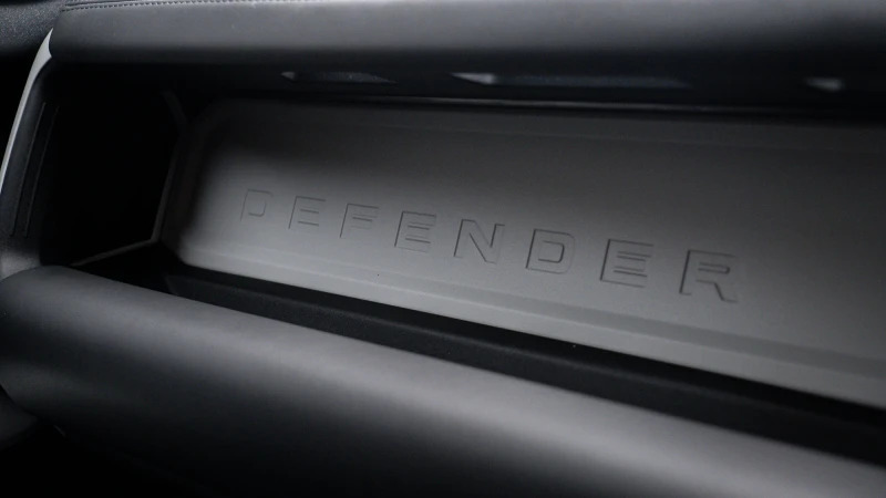 Land Rover Defender 110 3.0 D300 Hard Top X-dynamic Hse Grey #31