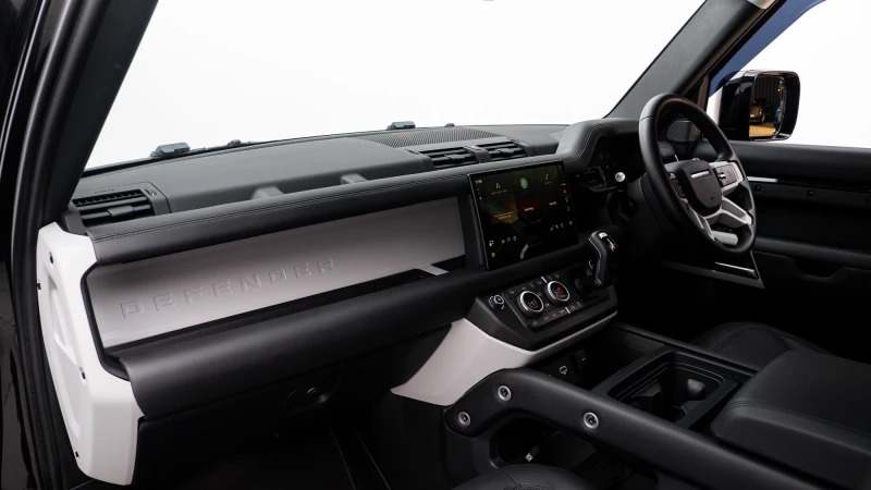 Land Rover Defender 110 3.0 D300 Hard Top X-dynamic Hse Grey #40