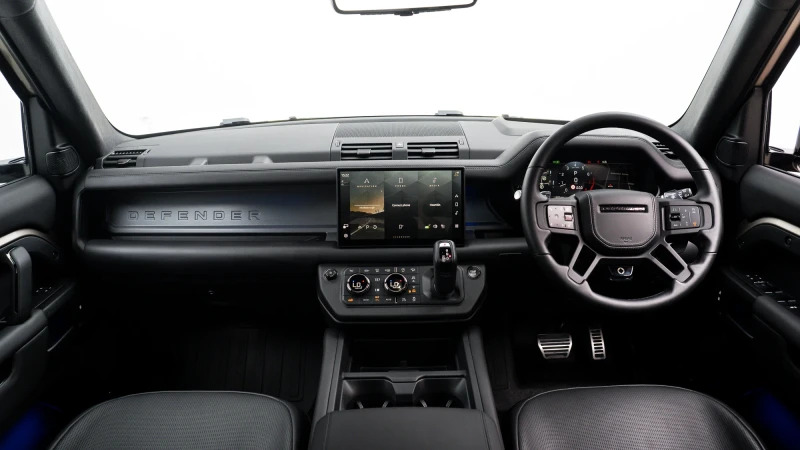 Land Rover Defender 110 3.0 D350 Hard Top X-dynamic Hse 2025 Black #5