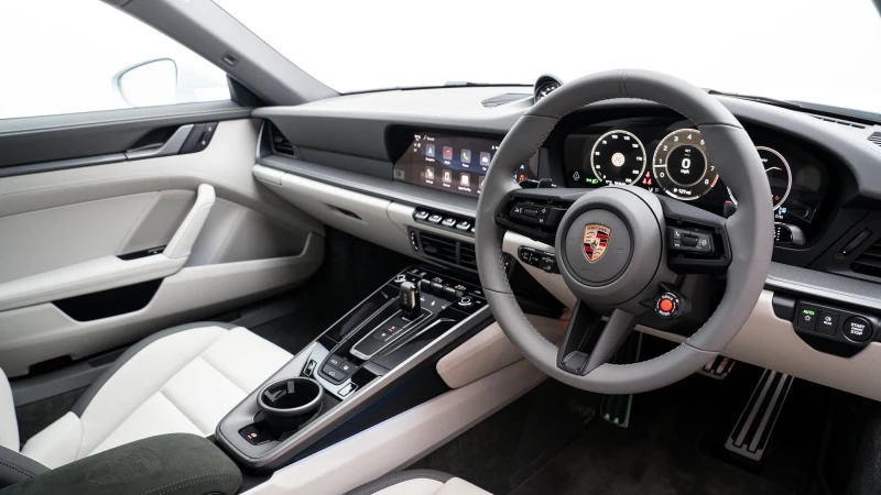 Porsche 911 -Hybrid 992 Carrera 4 Gts Pdk Euro 6 Red #37