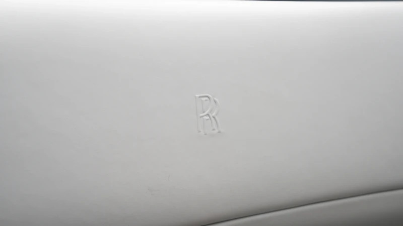 Rolls-Royce Dawn 6.6 V12 Black Badge Euro 6 Black #37