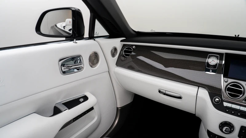 Rolls-Royce Dawn 6.6 V12 Black Badge Euro 6 Black #33