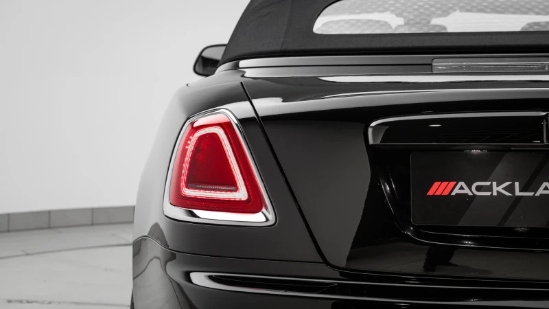 Rolls-Royce Dawn 6.6 V12 Black Badge Euro 6 Black #18