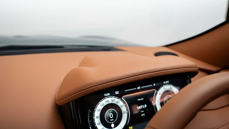 Aston Martin DB12 Volante 4.0 V8 Volante Euro 6 S S Grey #28