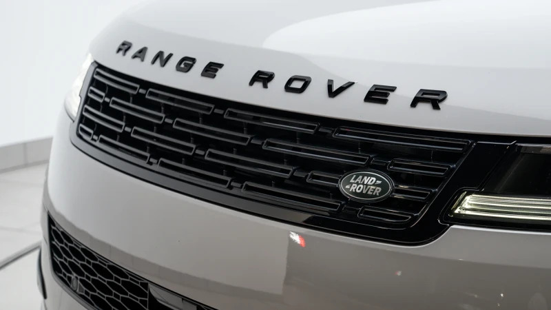 Land Rover Range Rover Sport 4.4 P530 V8 First Edition Estate Black #47