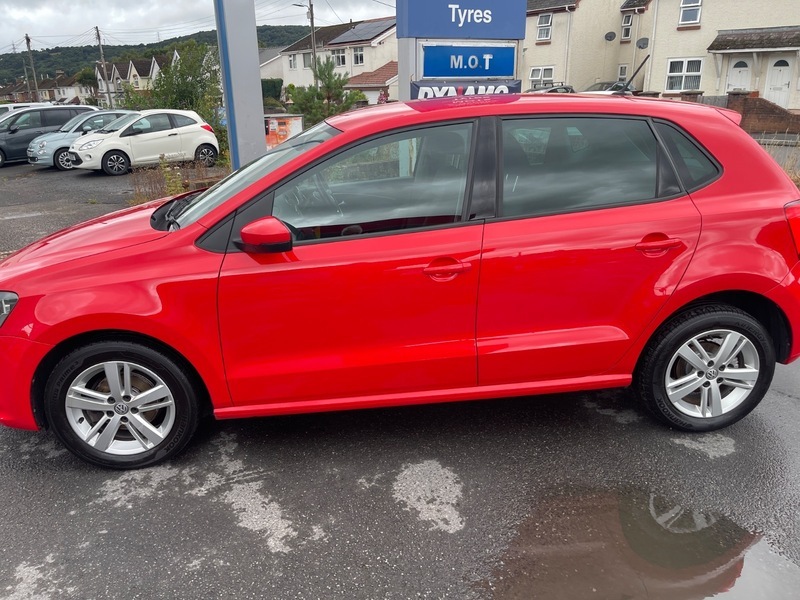 Volkswagen Polo Match Edition Tsi Red #4