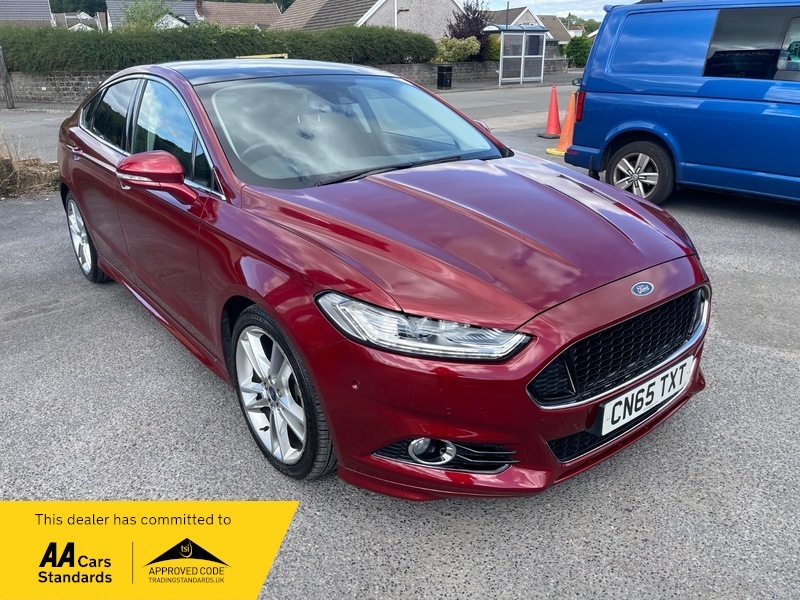 Ford Mondeo Titanium Tdci Red