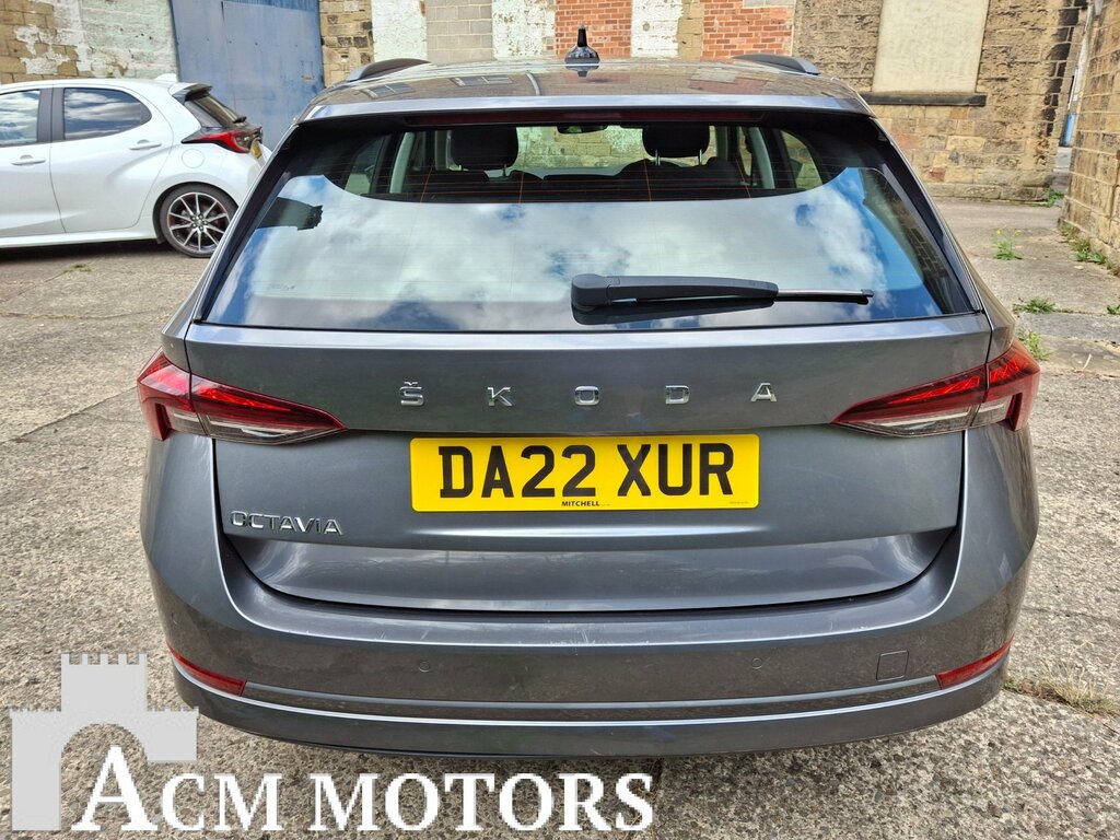 Skoda Octavia 2.0 Tdi Se Technology Estate Eur Grey #4