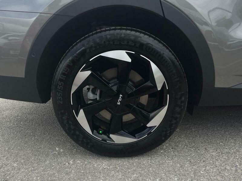 Kia Sorento 1.6 T Gdi 13.8Kwh 4 Suv Plug In Hybrid #8