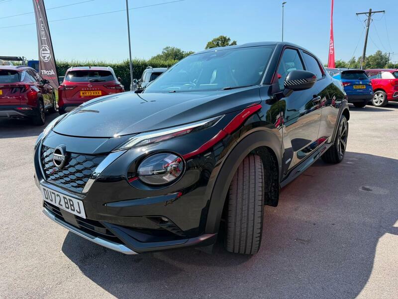 Nissan Juke 1.6 Premiere Edition Euro 6 Black #2