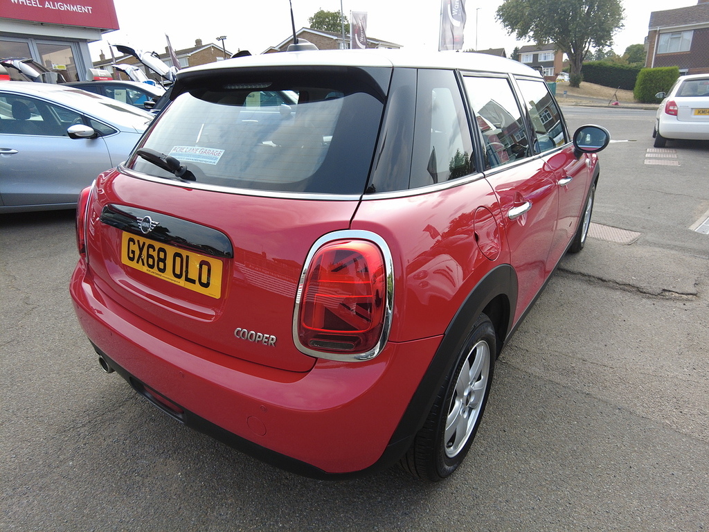 Mini Hatch Cooper Classic Red #3