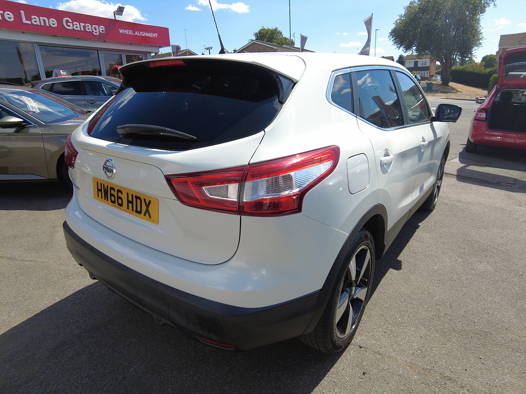 Nissan Qashqai Dig-t N-connecta White #2