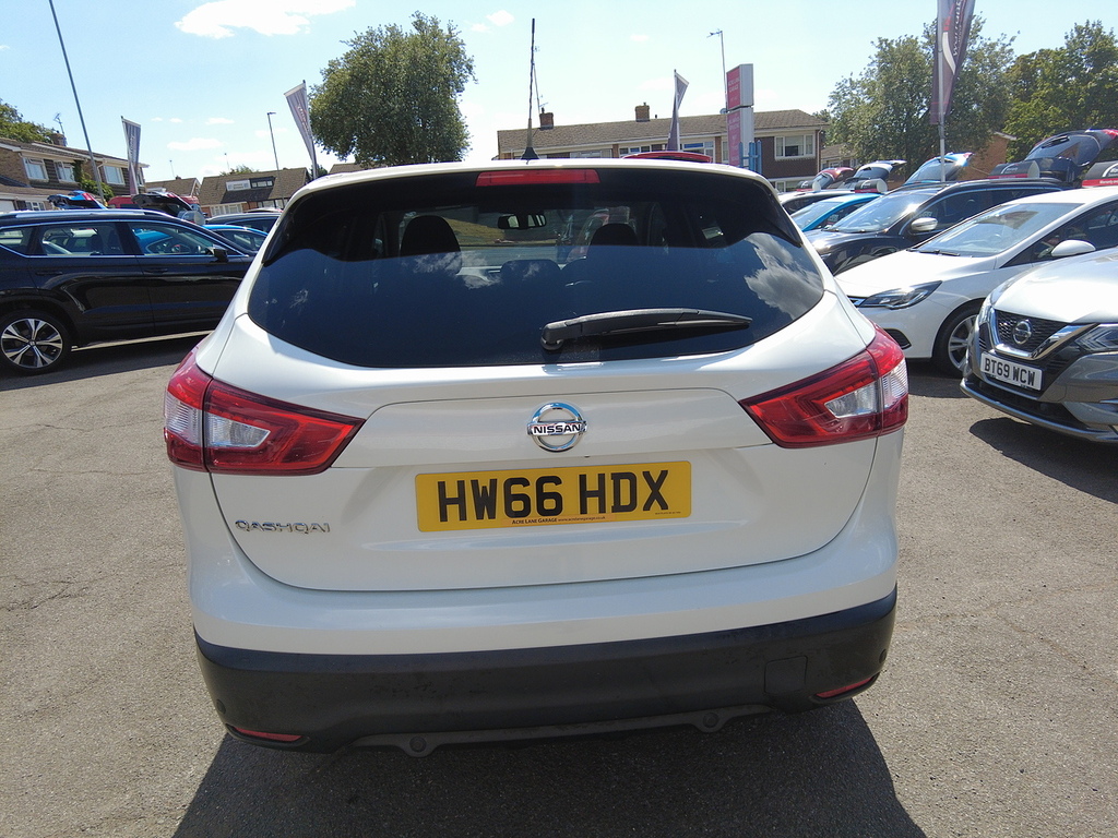 Nissan Qashqai Dig-t N-connecta White #3