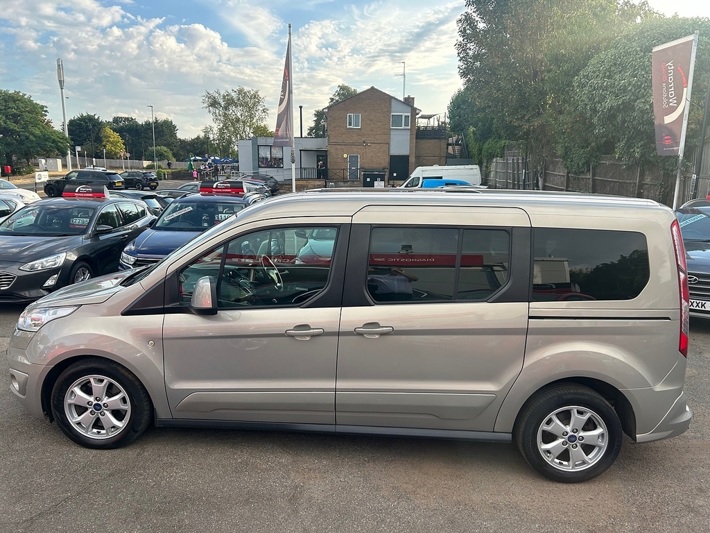 Ford Grand Tourneo Connect Tdci Titanium Silver #4