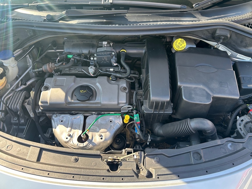 Peugeot 207 1.6 Vti Sport 120 White #31