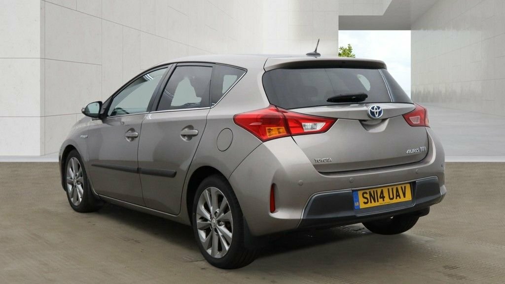 Toyota Auris 1.8L Excel Brown #3