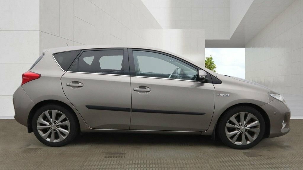 Toyota Auris 1.8L Excel Brown #5