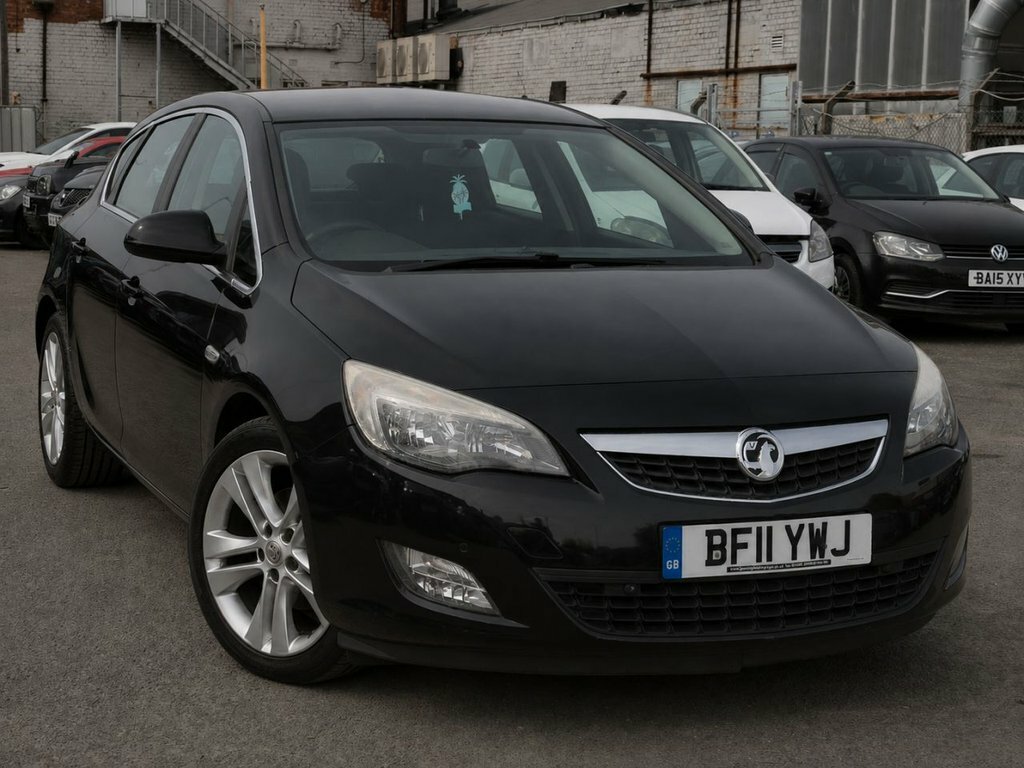 Vauxhall Astra 2L Sri BF11YWJ Black