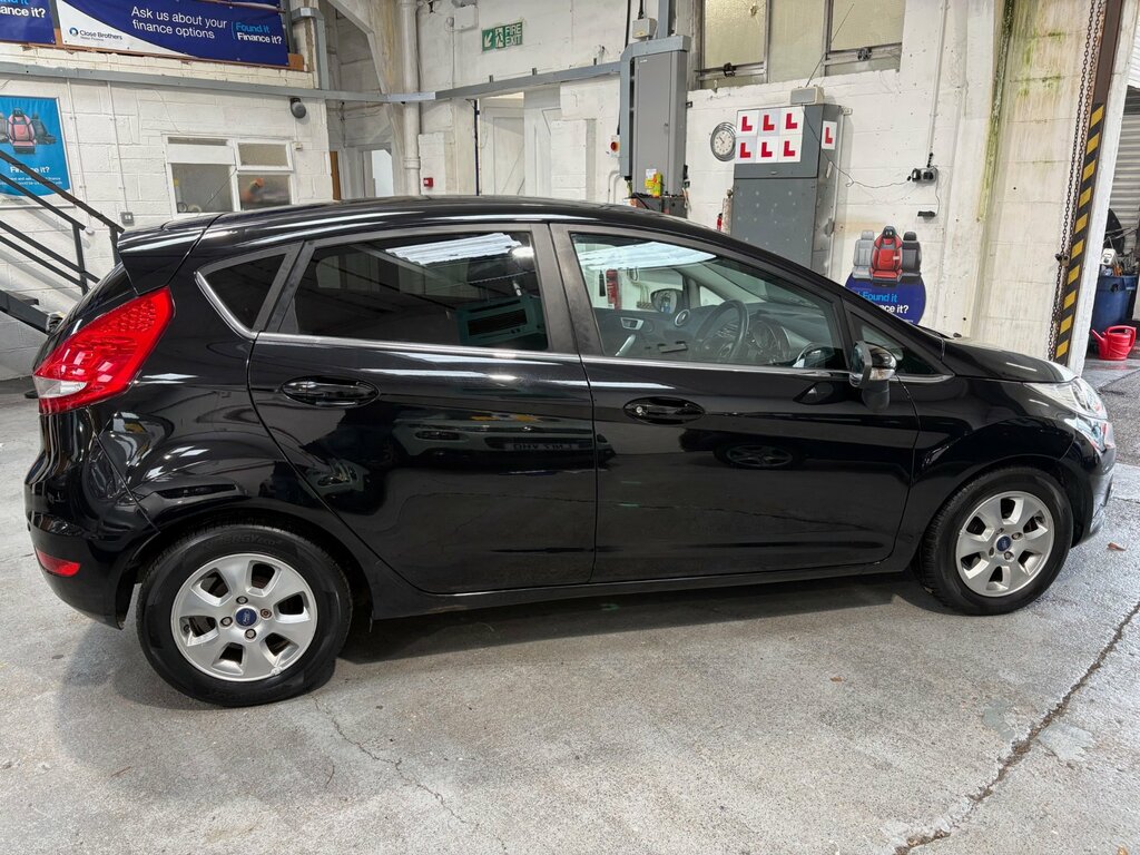 Ford Fiesta 1.2L Zetec 81 Bhp White #6