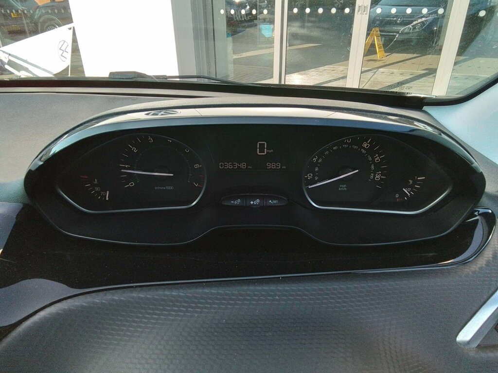 Peugeot 208 1.2 Puretech Allure White #14
