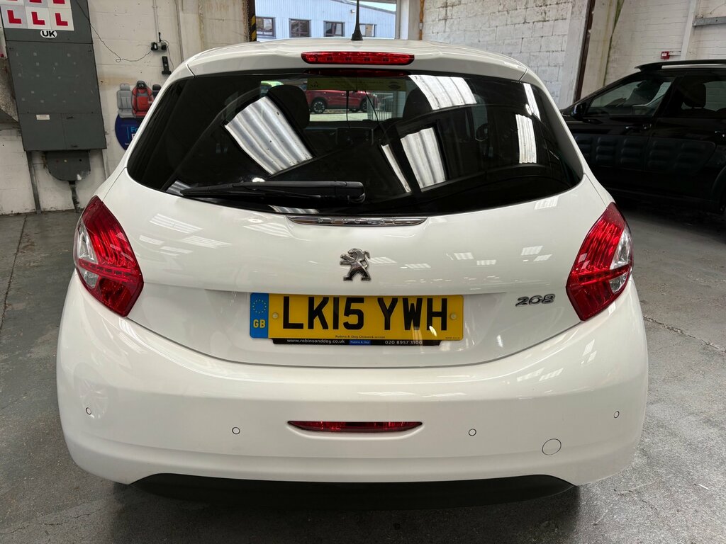 Peugeot 208 1.2 Vti Puretech Style Hatchback White #4