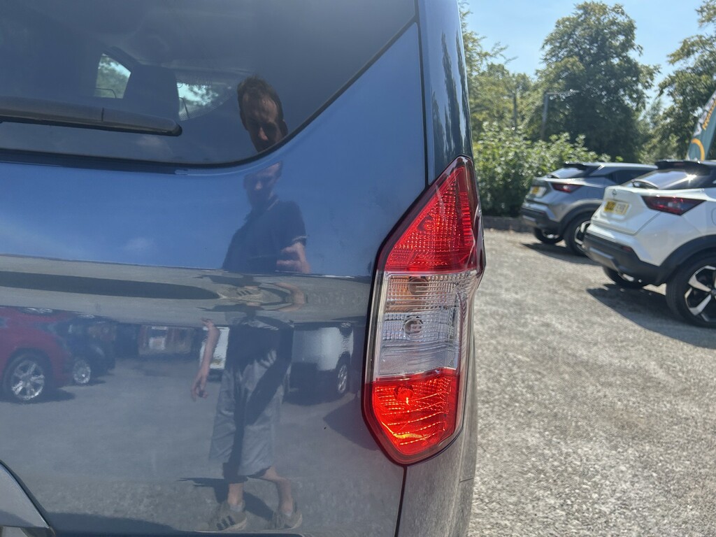 Ford Tourneo Courier Wheelchair Accessible Vehicle Wav  #31