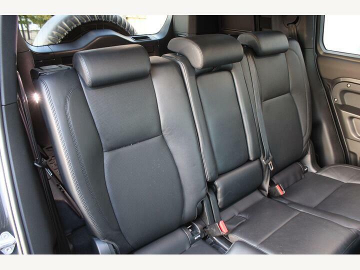 Land Rover Defender 110 2.0 P300e S 110 Estate Green #25