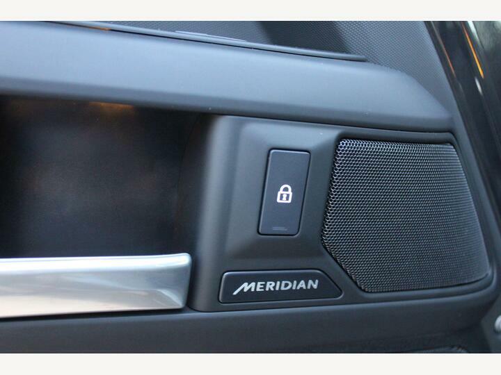 Land Rover Defender 110 2.0 P300e S 110 Estate Green #16
