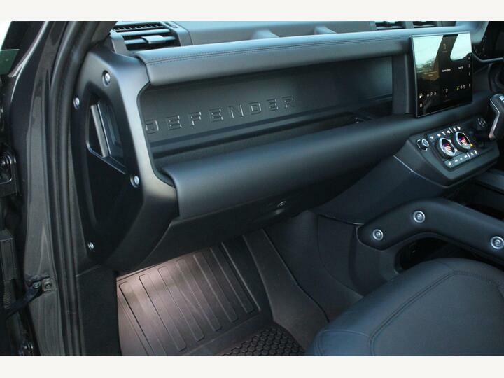 Land Rover Defender 110 2.0 P300e S 110 Estate Green #37