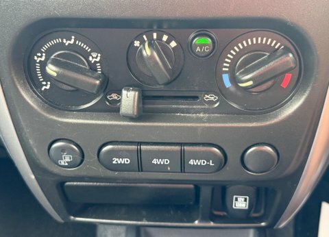 Suzuki Jimny 1.3 Sz4 Suv 162 Gkm, 83 Bhp Grey #32