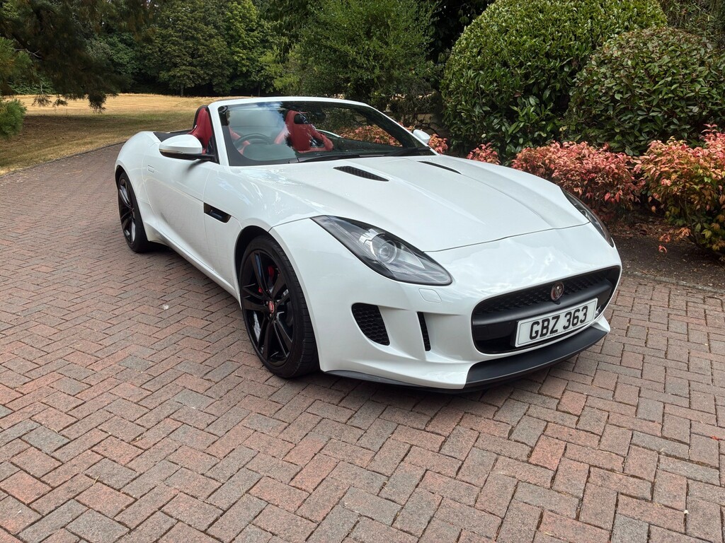 Jaguar F-Type 3.0 V6 White