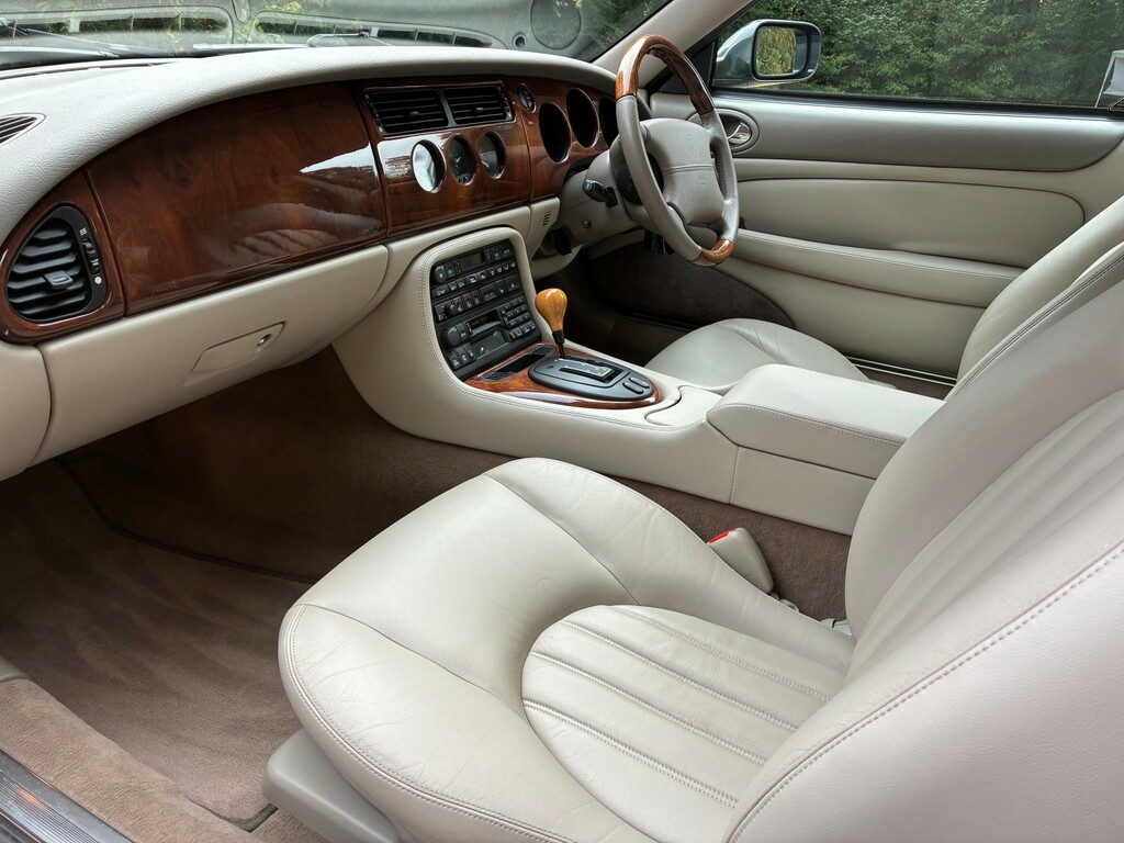 Jaguar XK8 4L Null Blue #11