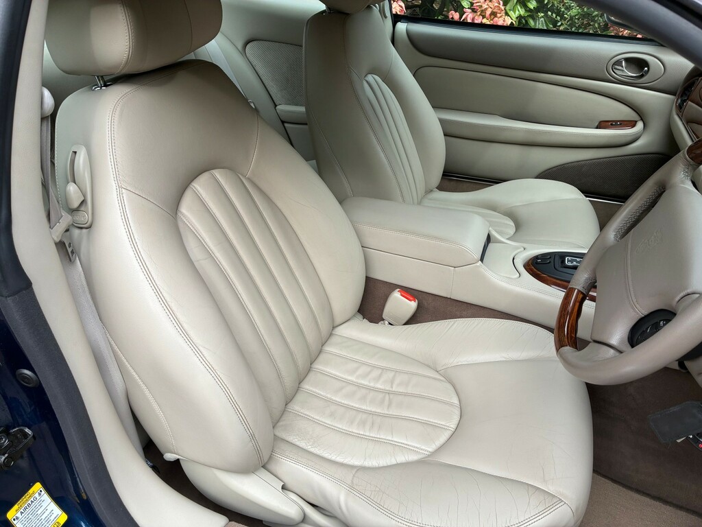 Jaguar XK8 V8 4.0 Blue #6