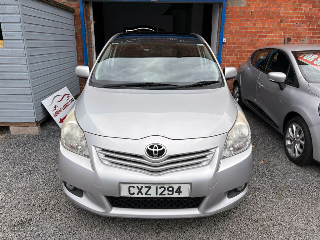 Toyota Verso 2.0 D-4d Tr Lthr Pan Rf Silver #2
