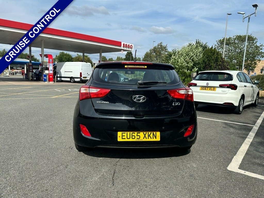 Hyundai I30 1L Se Black #6