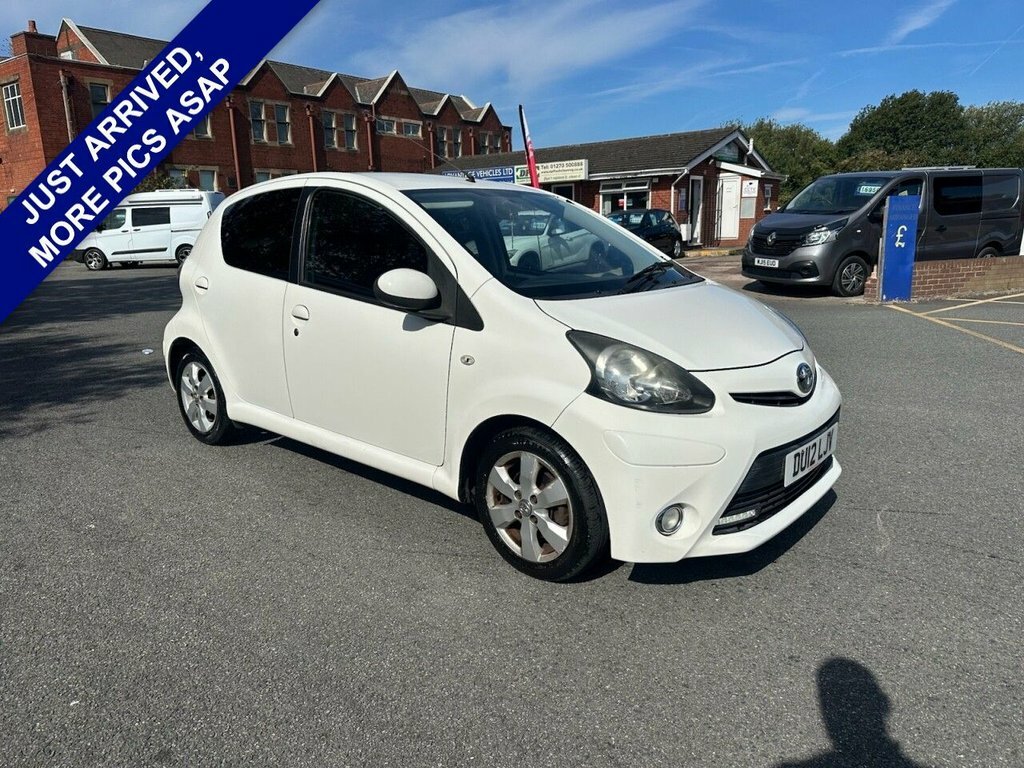 Toyota Aygo 1L Fire White