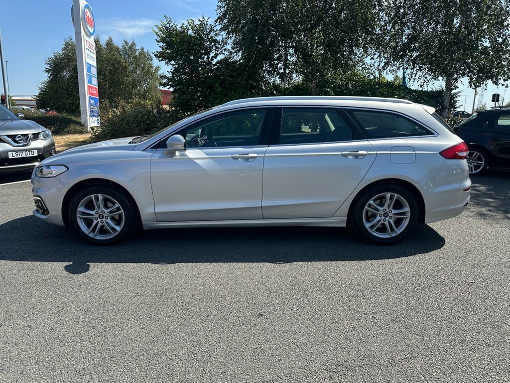 Ford Mondeo Estate Silver #6